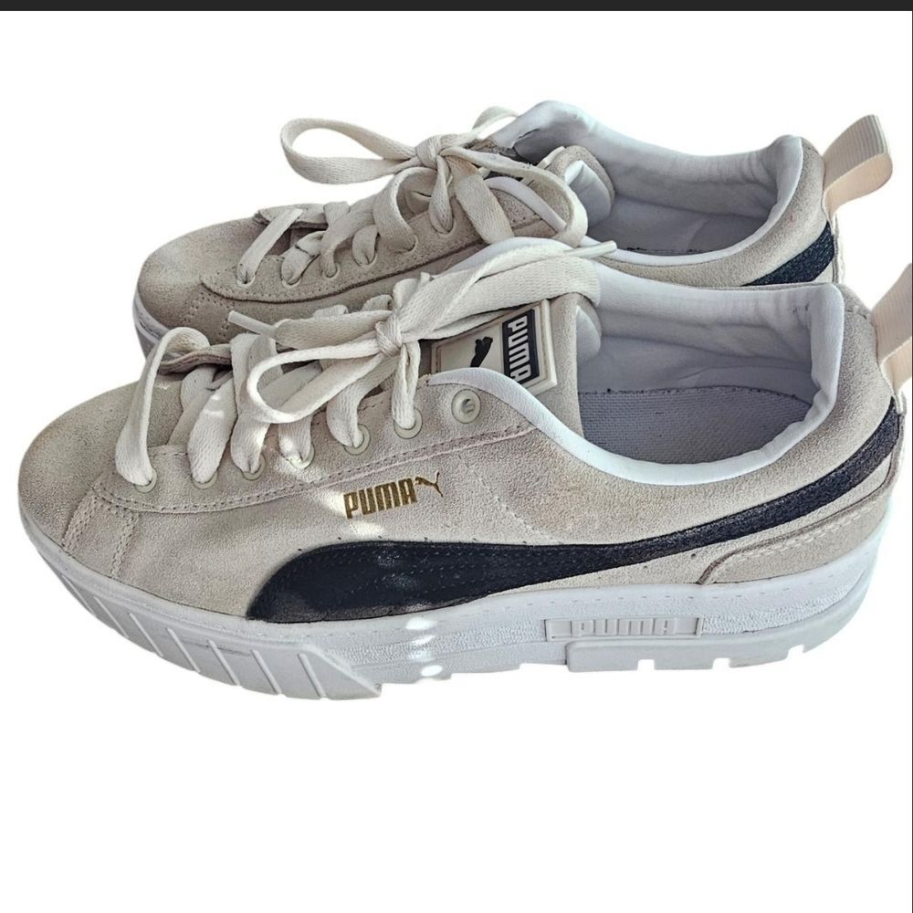 Puma Cream and Black Chunky Platform Sneakers 9.5